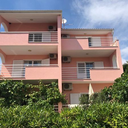 Apartments Irena Водице Екстериор снимка