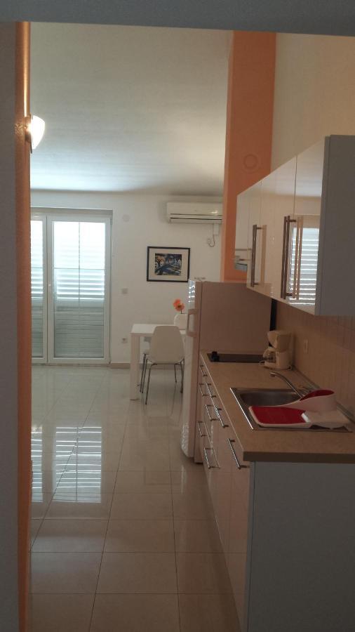 Apartments Irena Водице Екстериор снимка