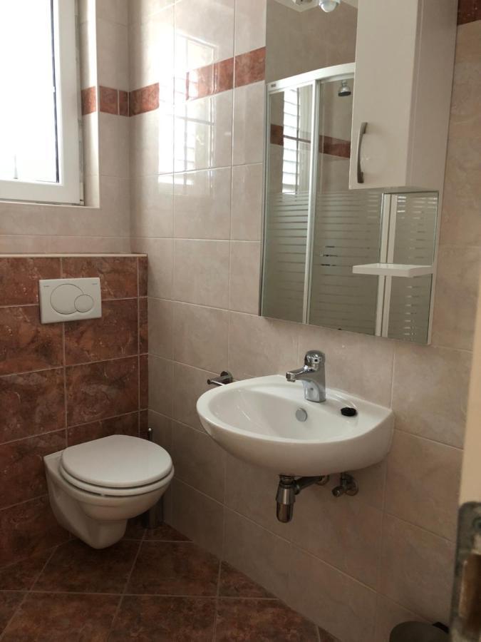 Apartments Irena Водице Екстериор снимка