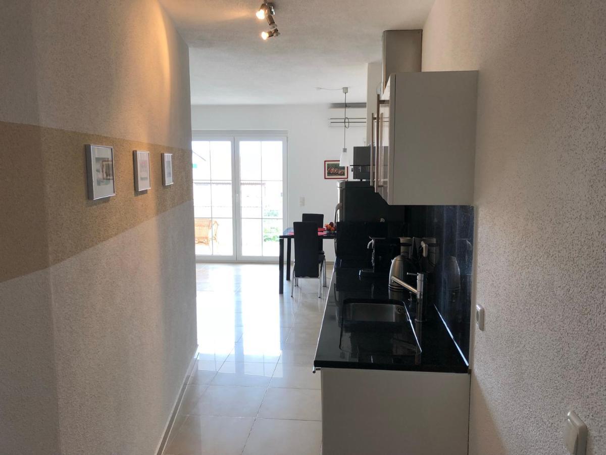 Apartments Irena Водице Екстериор снимка